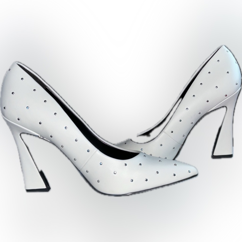 Nine West Rhinestone pumps